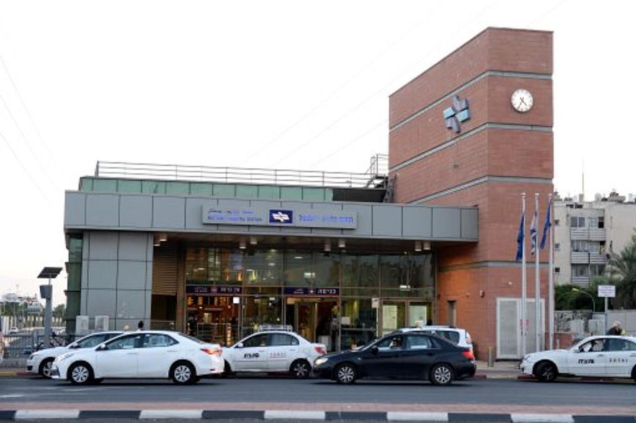 Spat Business Holon Kültér fotó